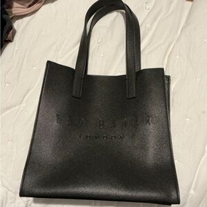 Ted Baker Elegant Black Handbag